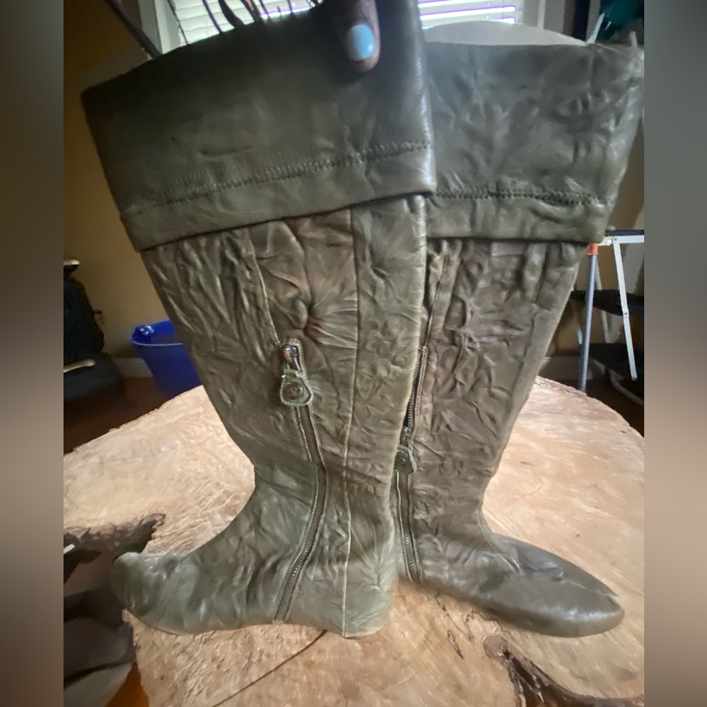 Used! Vero cuoio boots green/brownish size 40. No box.
